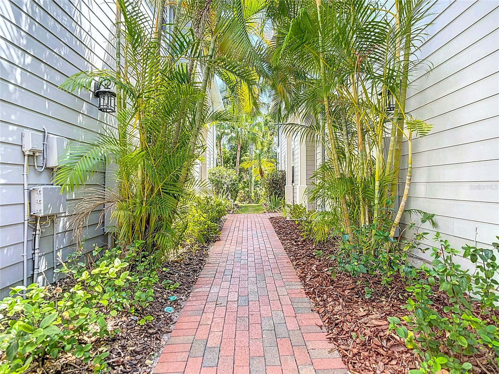 2874 BAYSHORE TRAILS DRIVE