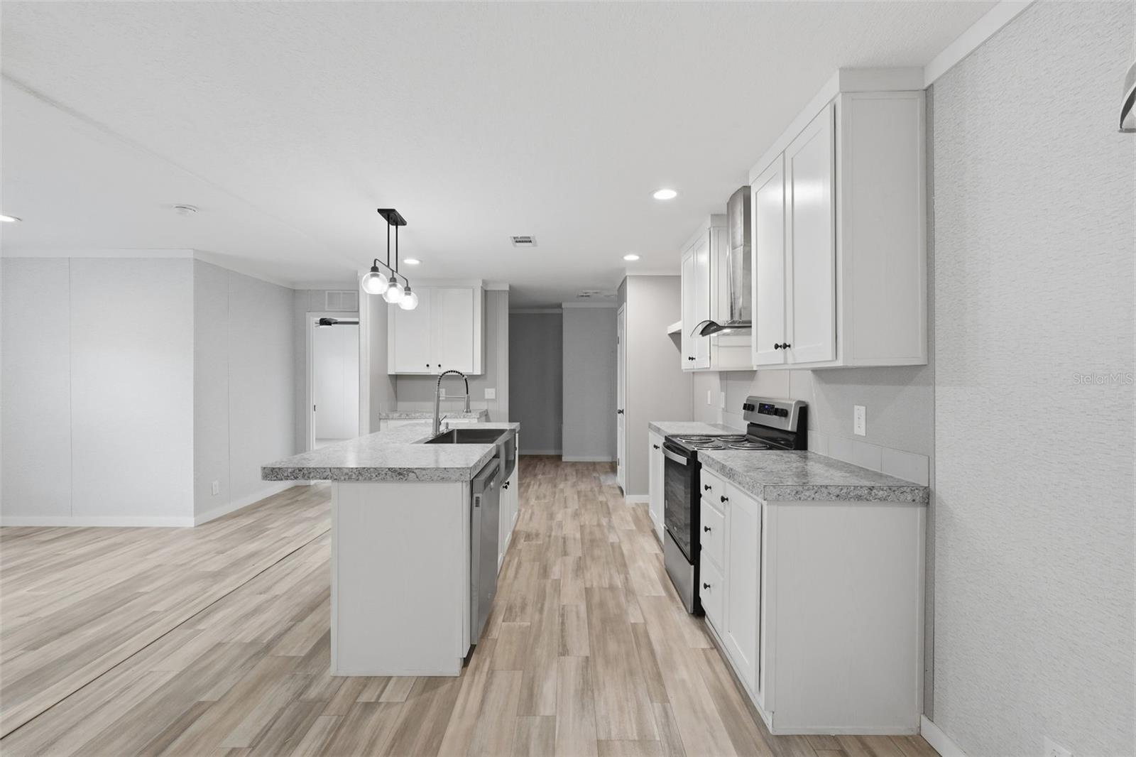 LAKE KATHRYN PARK 4TH ADD - Residential