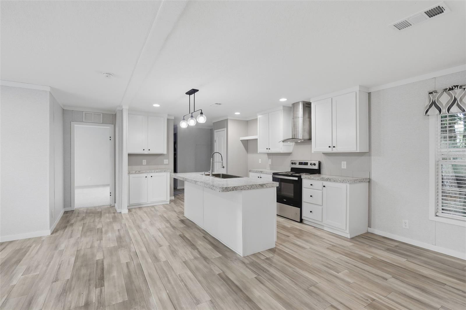 LAKE KATHRYN PARK 4TH ADD - Residential