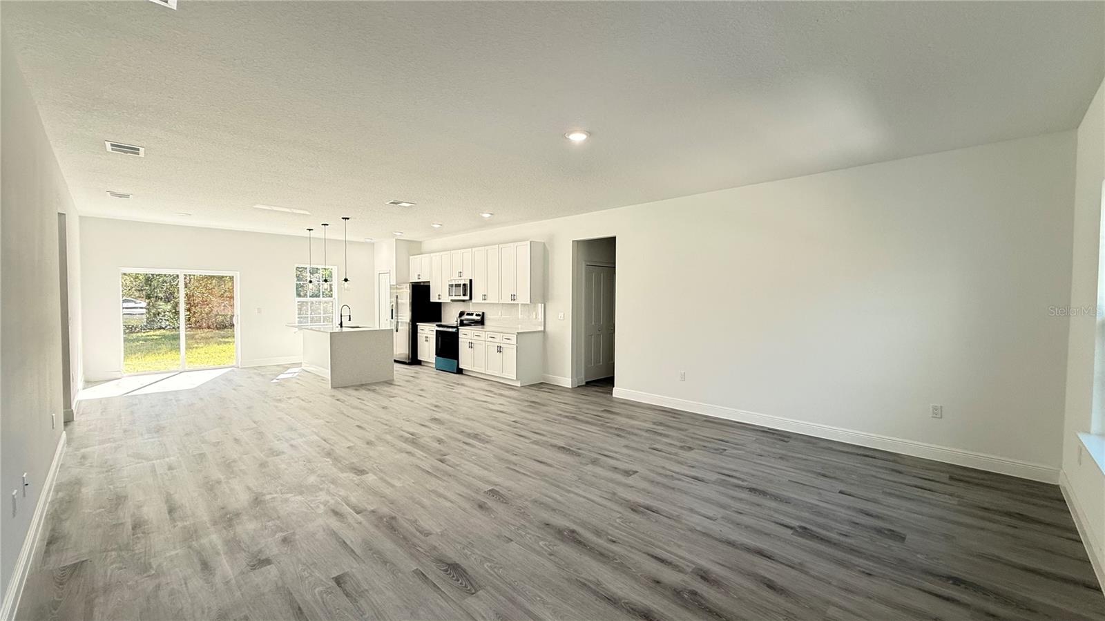 CITRUS SPGS UNIT 08 - Residential Lease