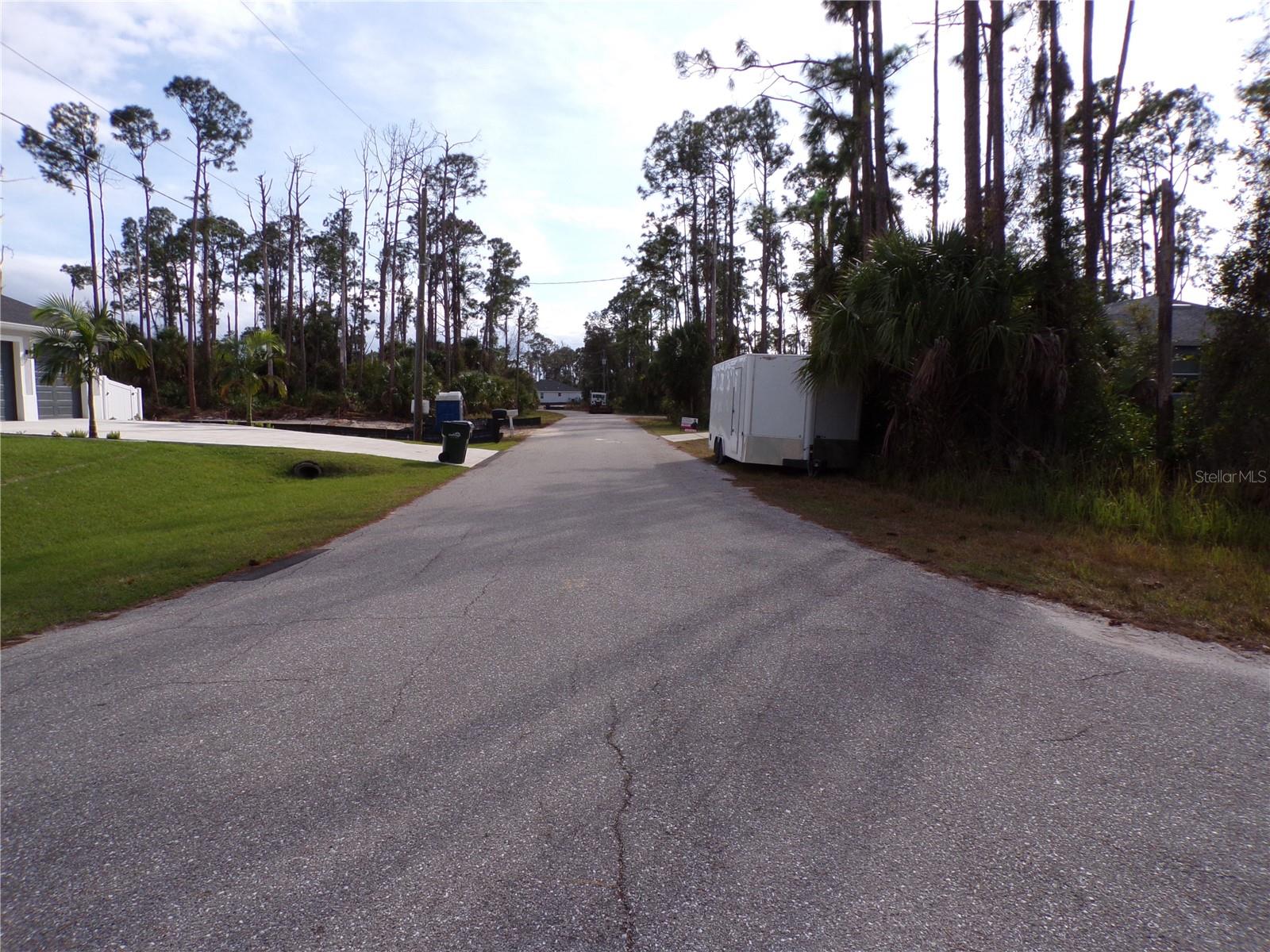 PORT CHARLOTTE SUB 33 - Land