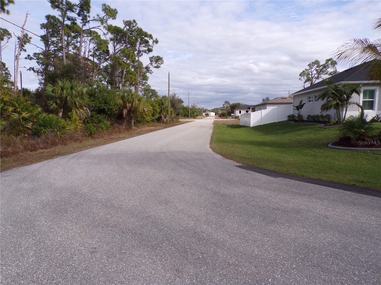 PORT CHARLOTTE SUB 33 - Land