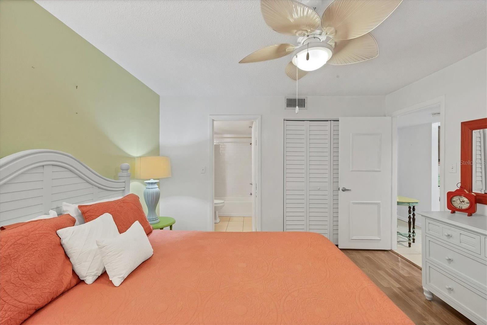 VILLAGE LAKE / THE MEADOWS - Residential