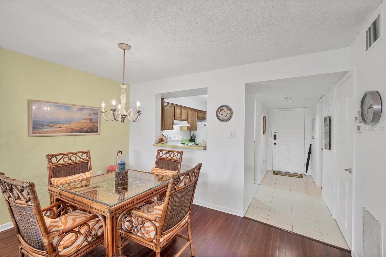 VILLAGE LAKE / THE MEADOWS - Residential