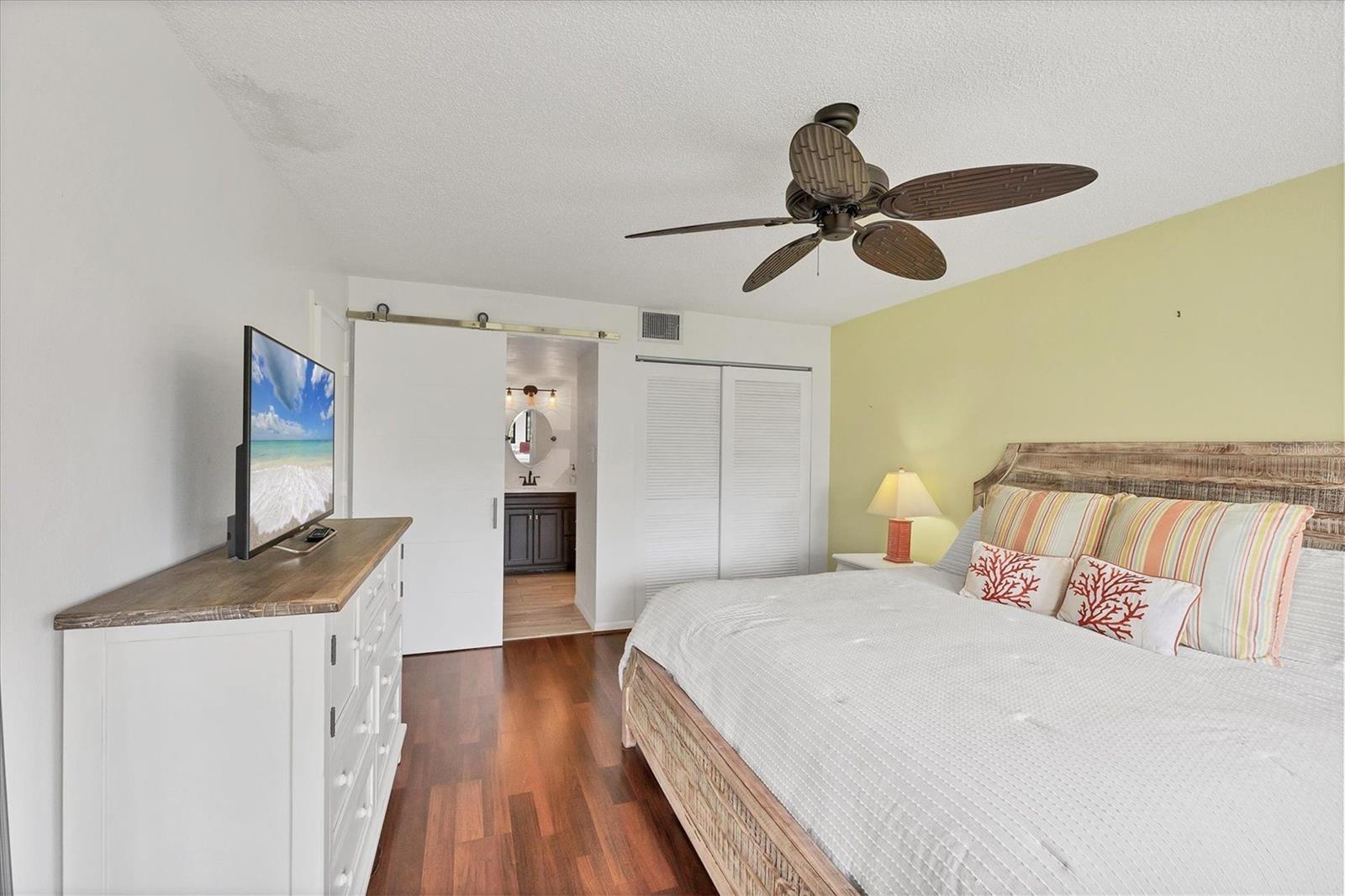 VILLAGE LAKE / THE MEADOWS - Residential