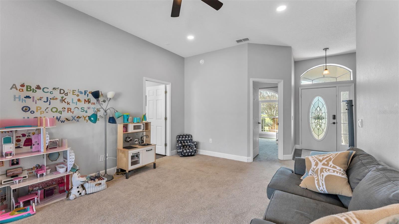 SUMMERLAND HILLS - Residential