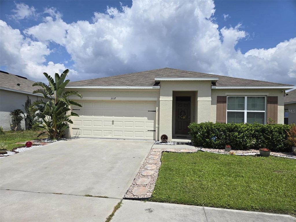 Photo of 3337 Perennial Ln, Kissimmee, FL 34746 (MLS # S5142249)
