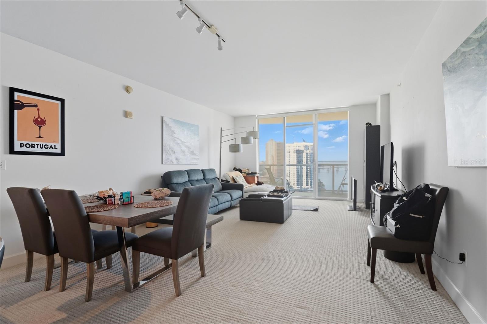 OASIS TOWER 1 - Residential