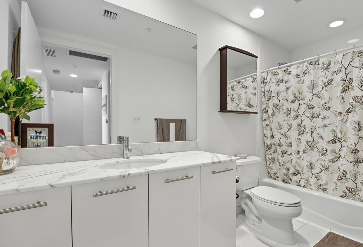 OASIS TOWER 1 - Residential