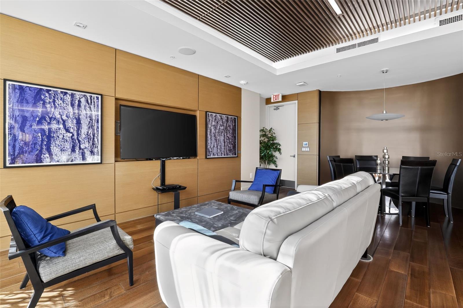 OASIS TOWER 1 - Residential