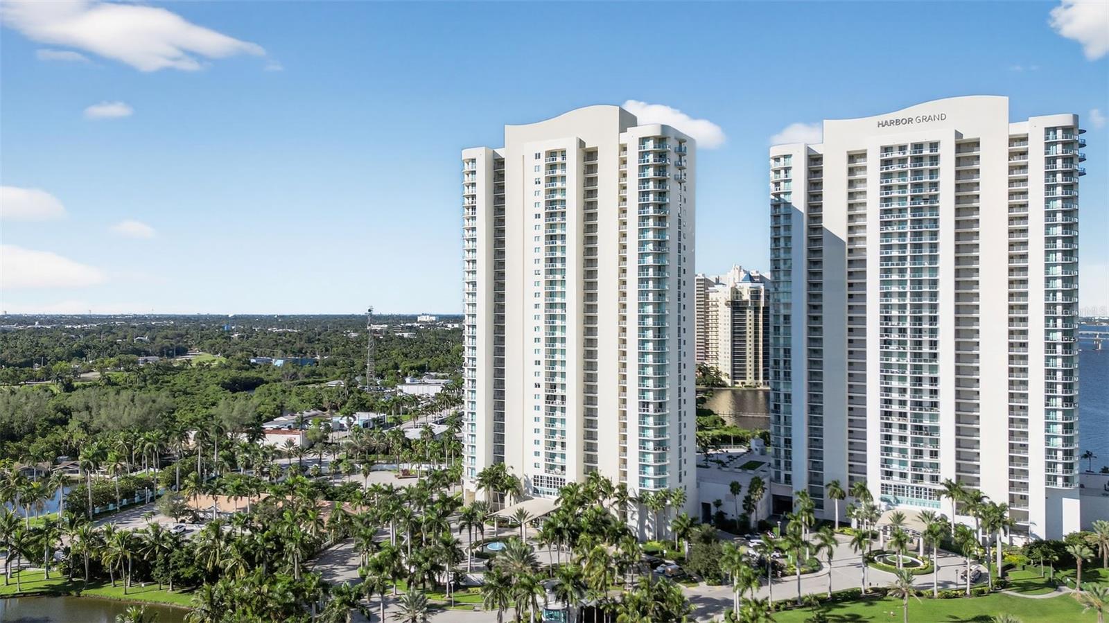 OASIS TOWER 1 - Residential