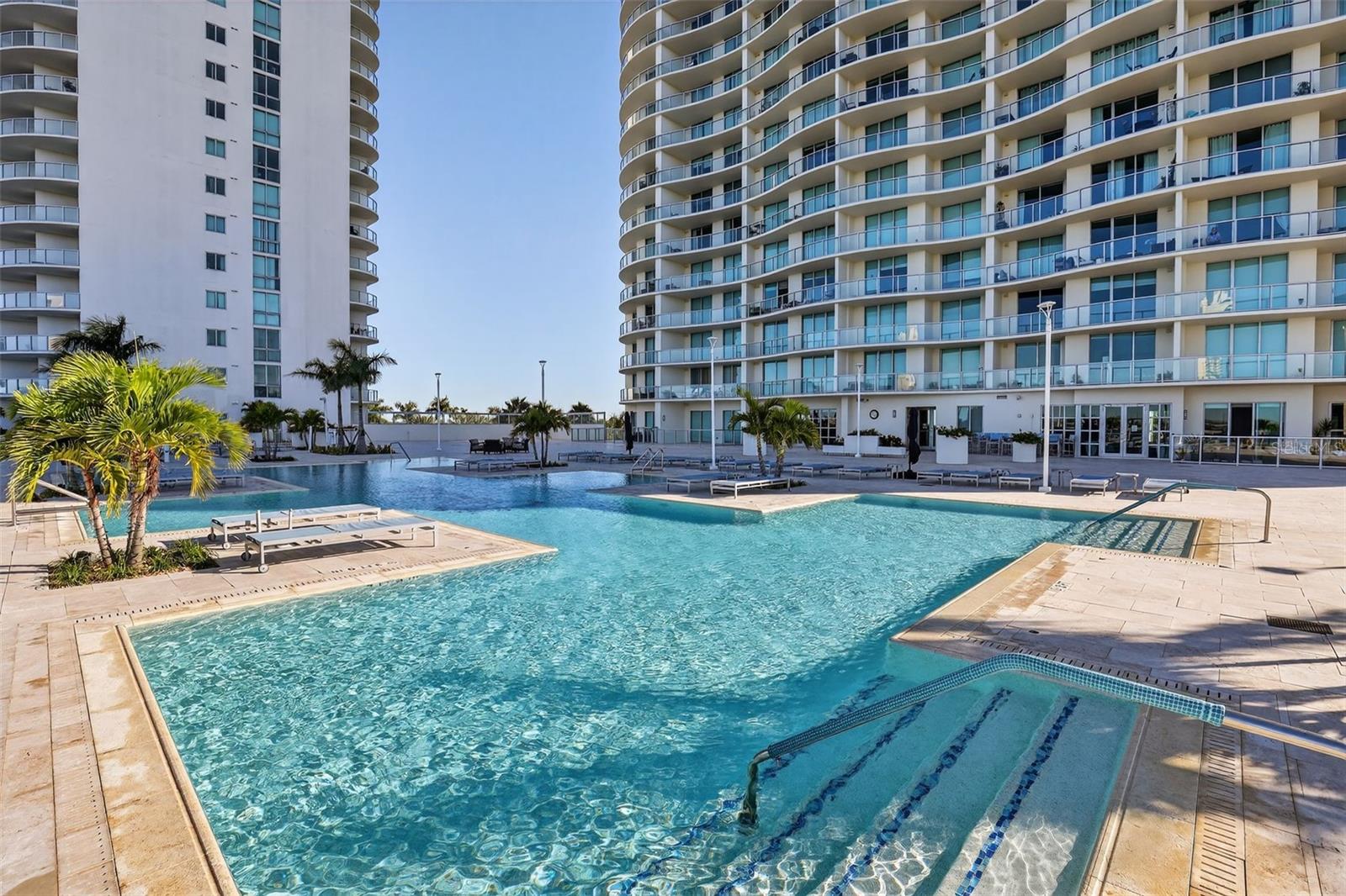 OASIS TOWER 1 - Residential