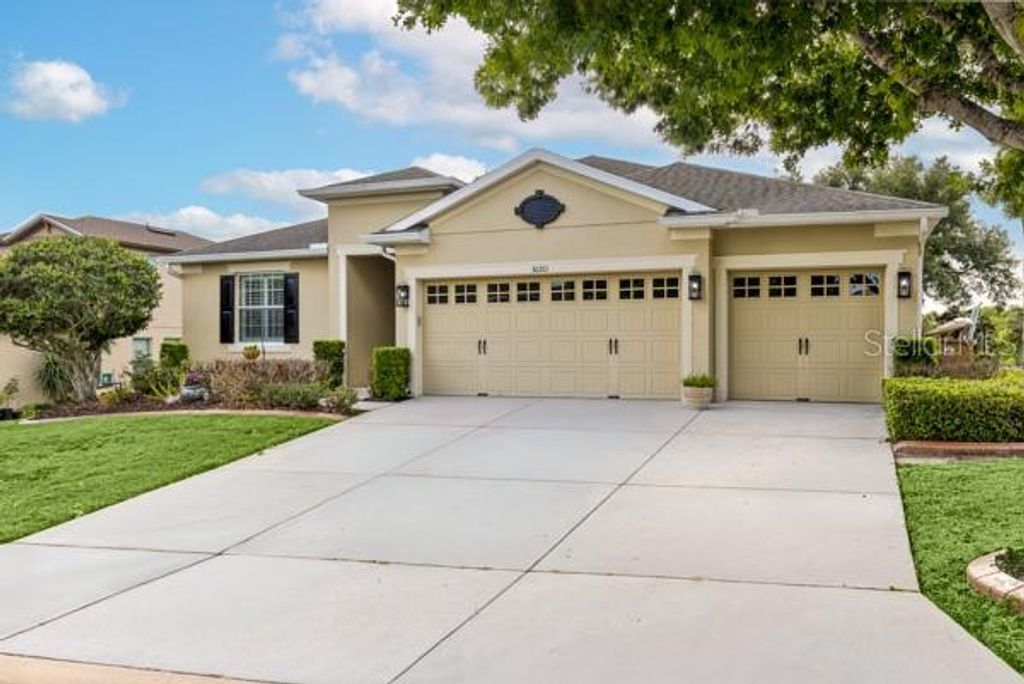 Photo of 30201 Hackney Loop, Mount Dora, FL 32757 (MLS # O6399940)