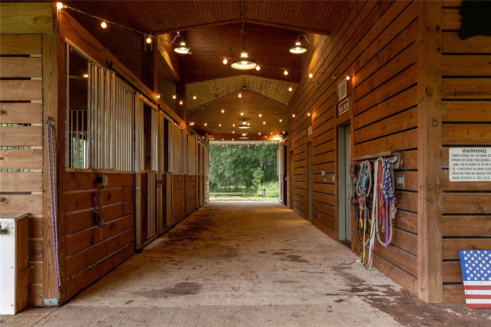 QUARRY LAKES - Farm