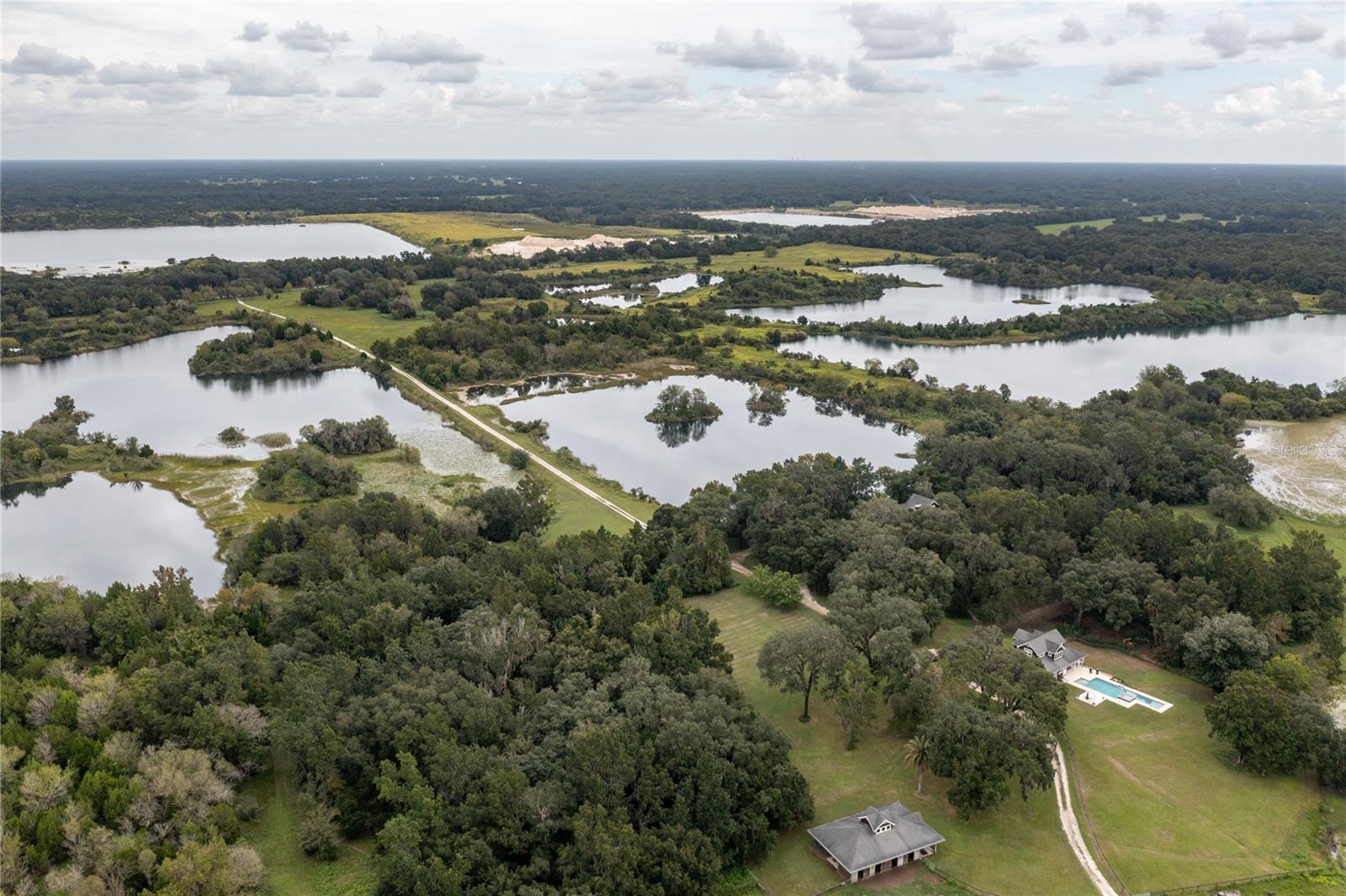 QUARRY LAKES - Farm