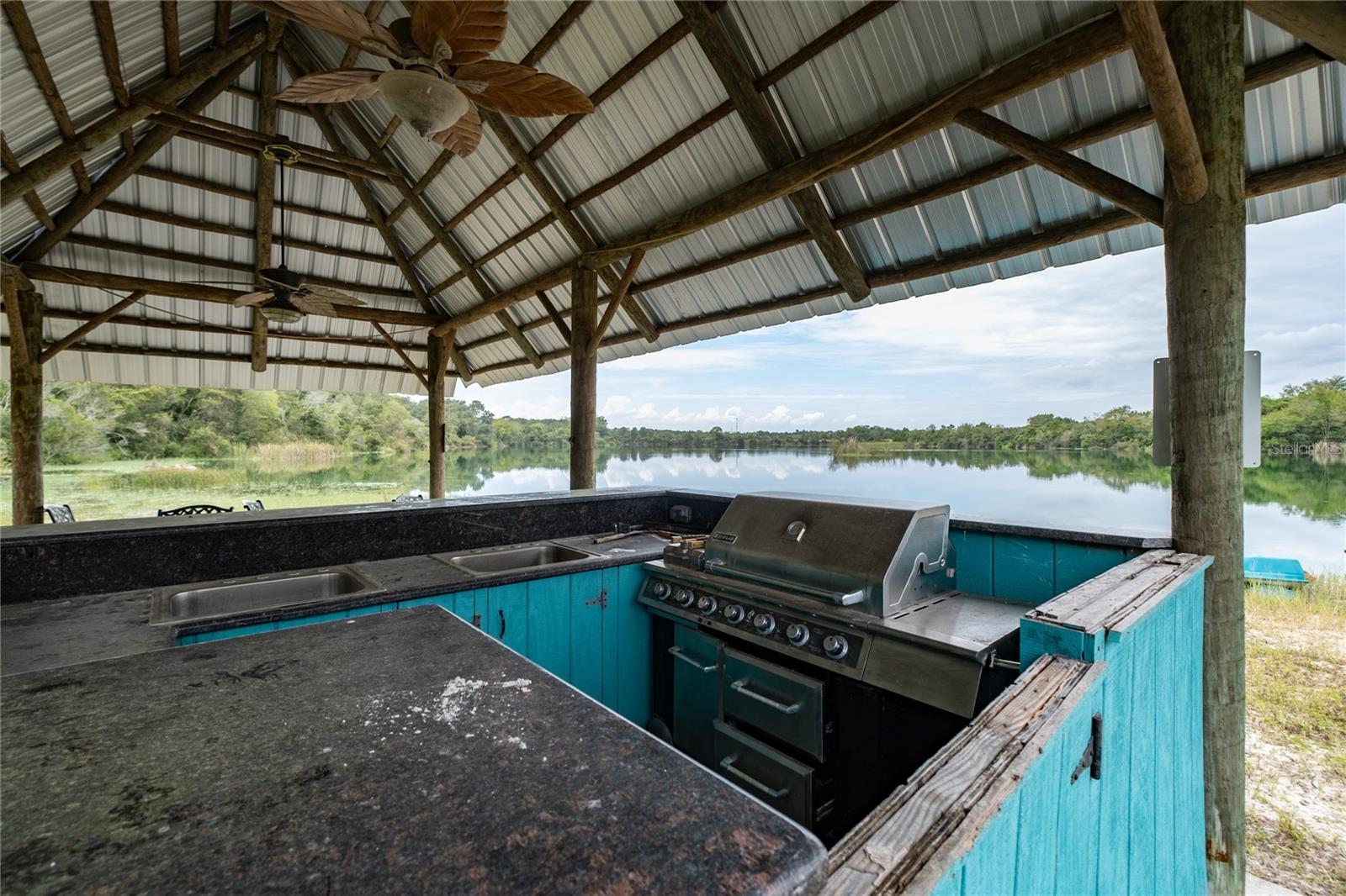 QUARRY LAKES - Farm