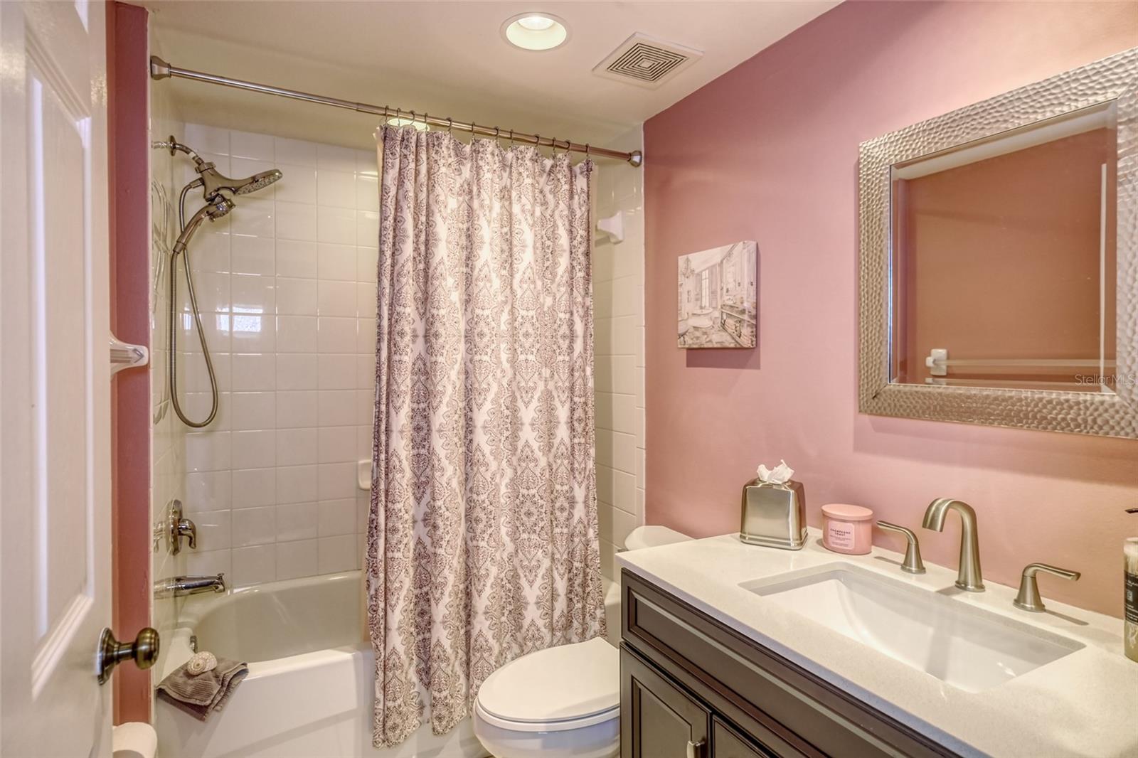 GOLF LAKE CONDO 1 AT EAST BAY - Residential