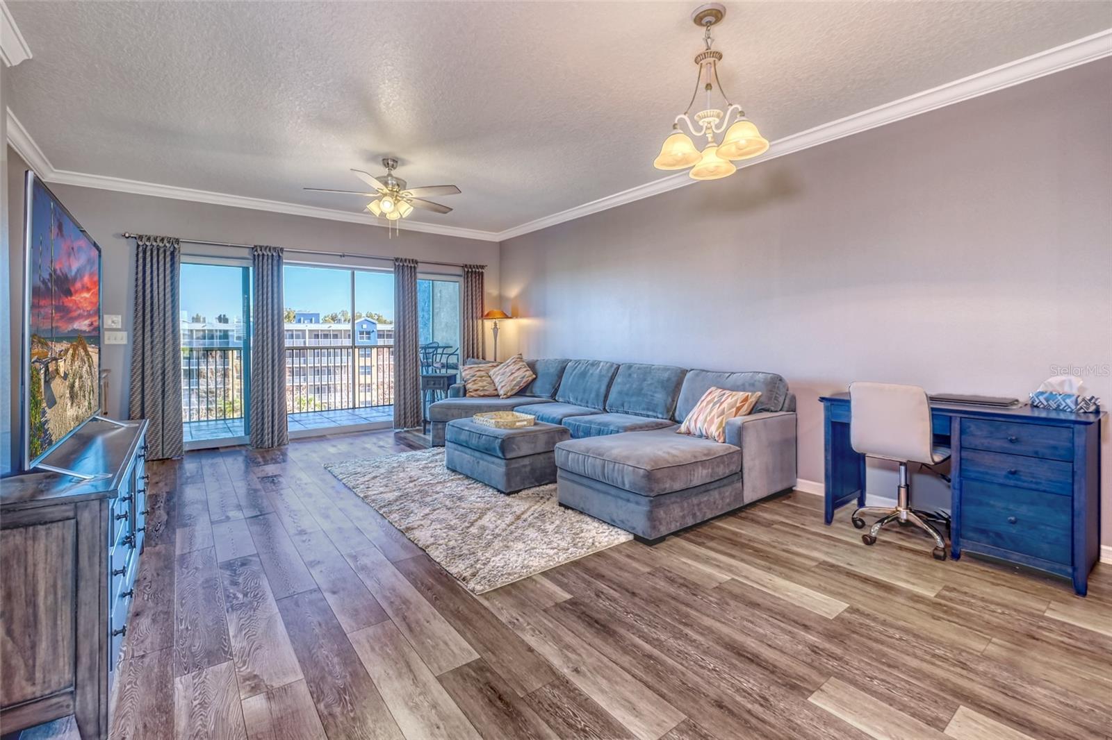 960 STARKEY ROAD 1502