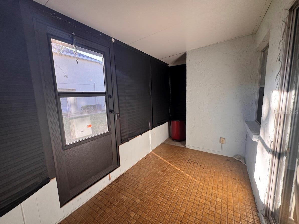 GREEN VALLEY ESTATES UNIT TWO - Residential Lease