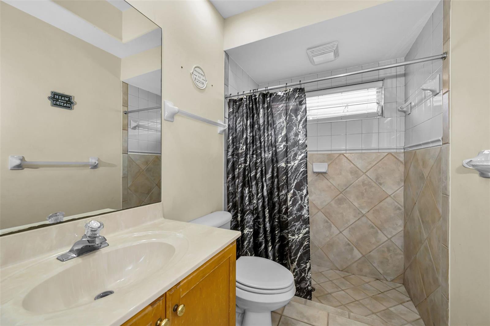 LAKE JOVITA GOLF & COUNTRY CLUB PH 01 - Residential