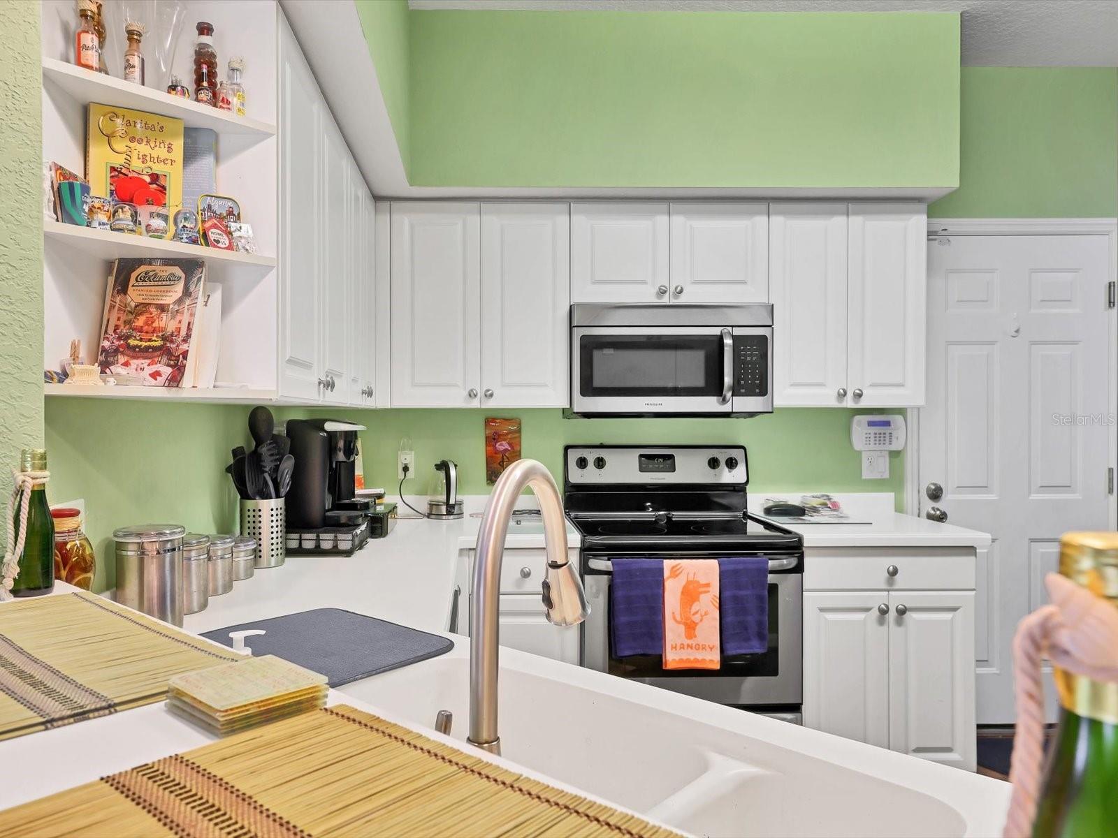 CEDAR HOLLOW AT TARA CONDO #1731580609 - Residential