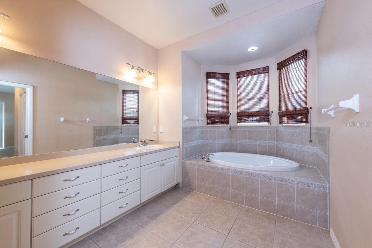 LAKE ST CHARLES - Residential