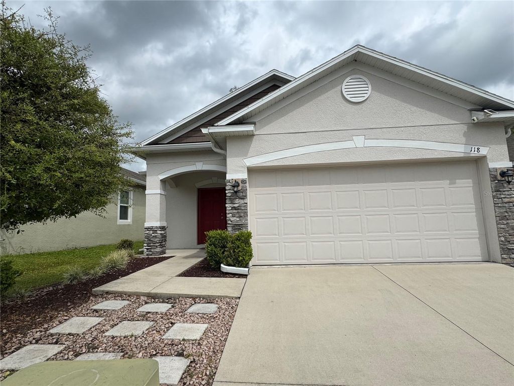 Photo of 118 Hurst Ct, Deland, FL 32724 (MLS # O6398360)