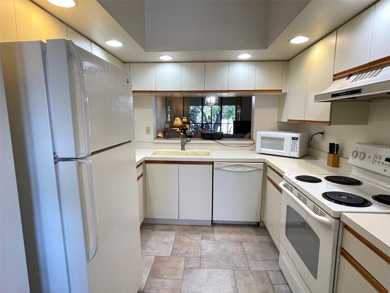 SHOREWALK BATH & TENNIS CLUB 1 - Residential