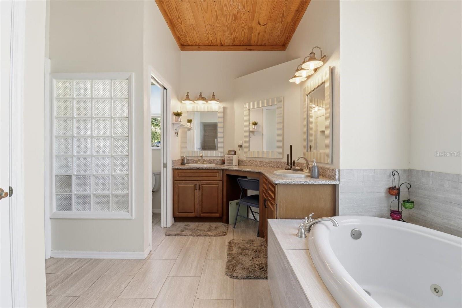 WOODMERE - Residential