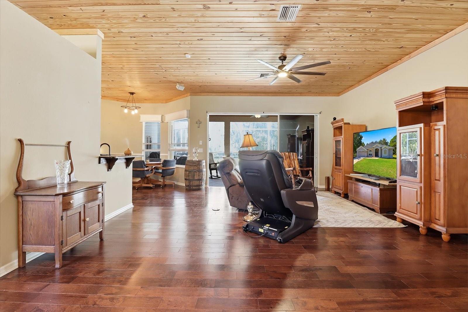 WOODMERE - Residential