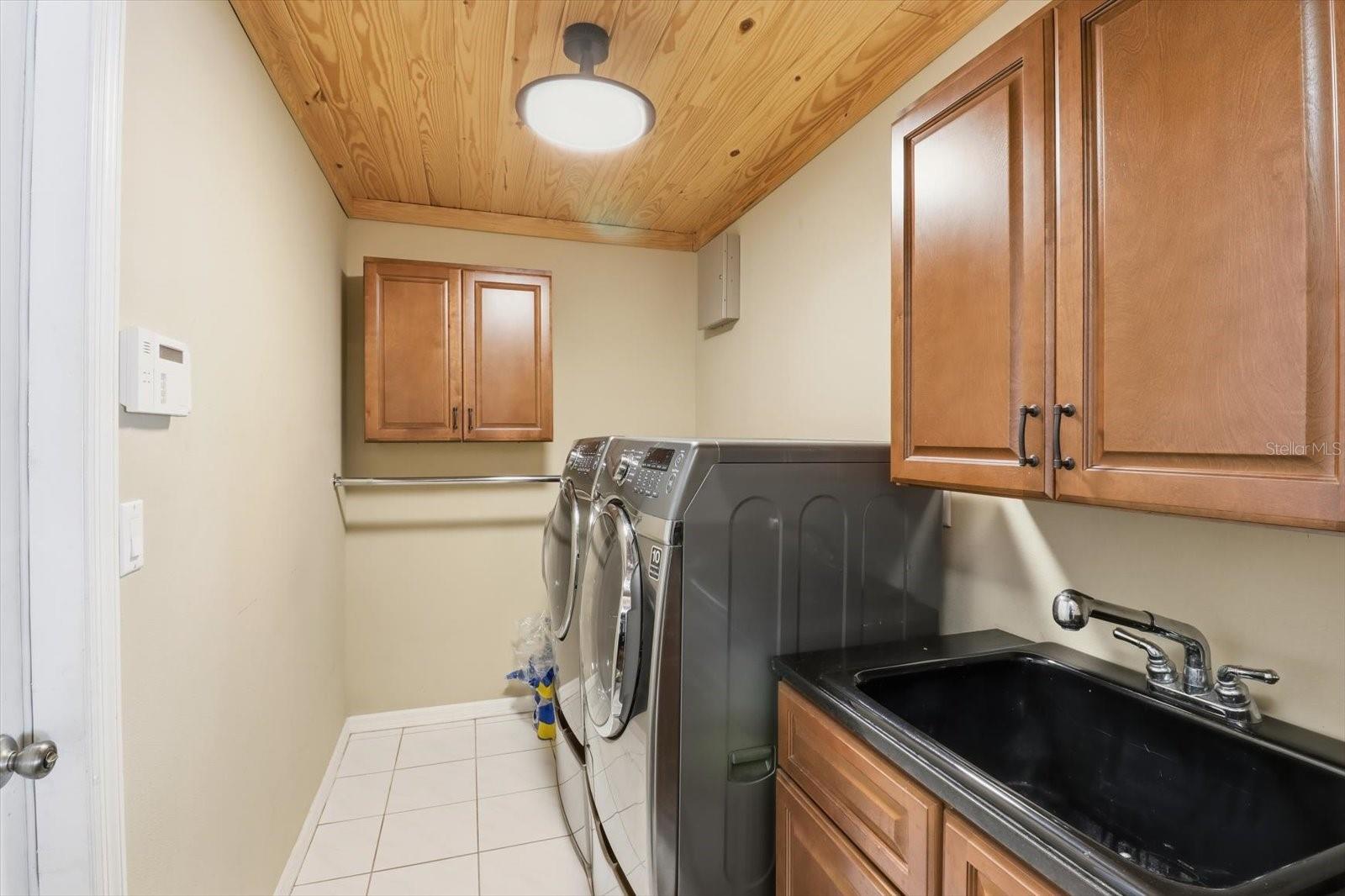 WOODMERE - Residential