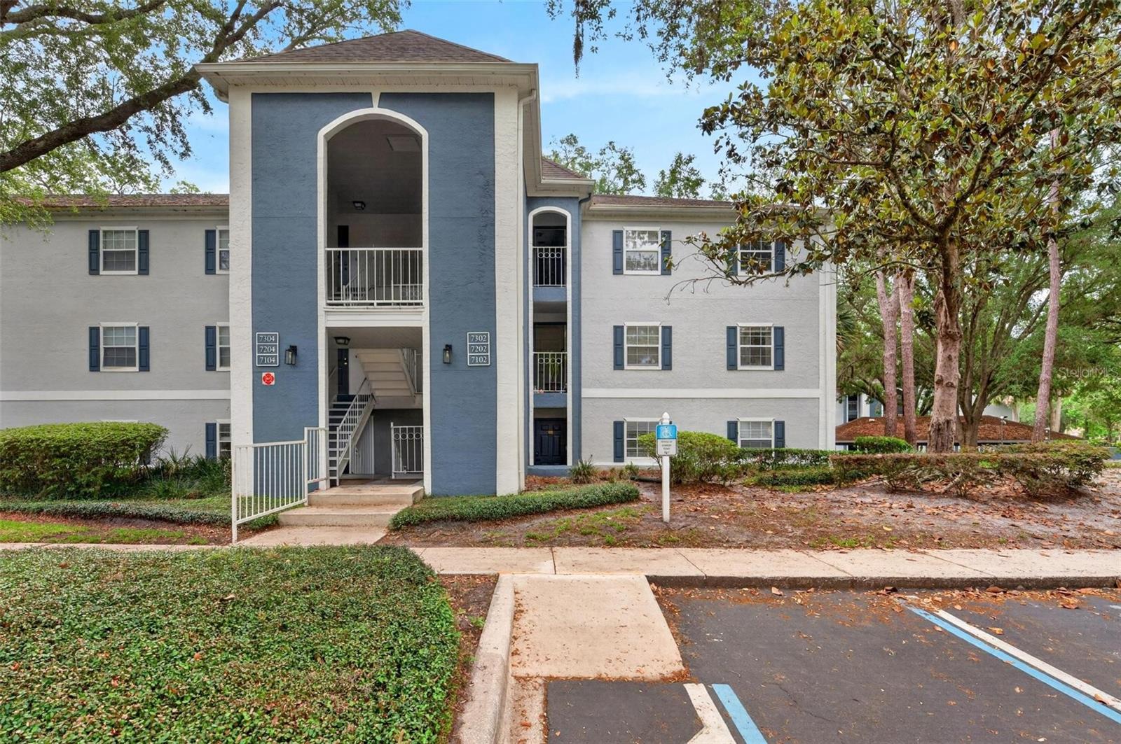 CLUBSIDE AT SABAL POINT A CONDO - Residential