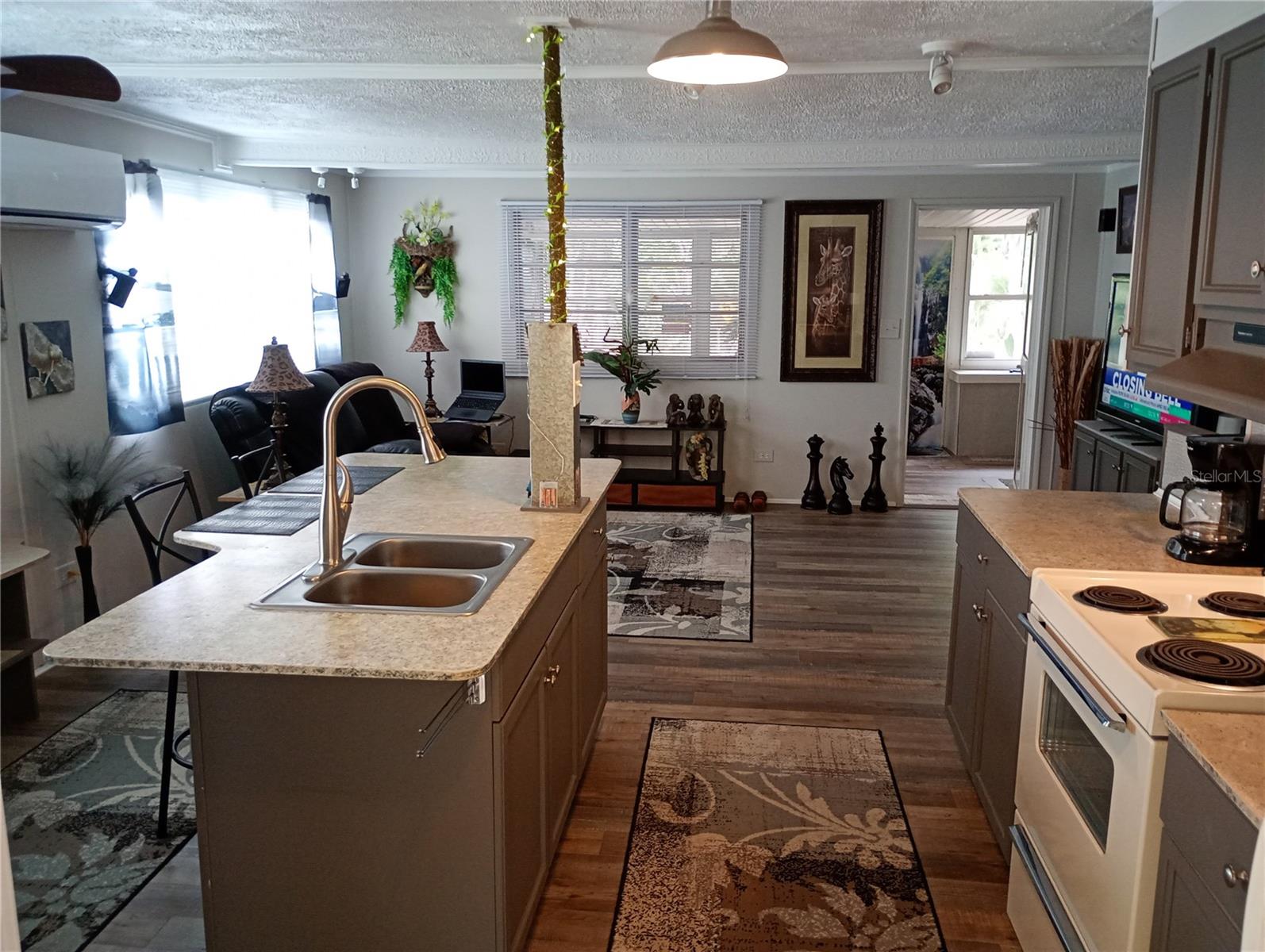 LEISURE WORLD PARK - Residential