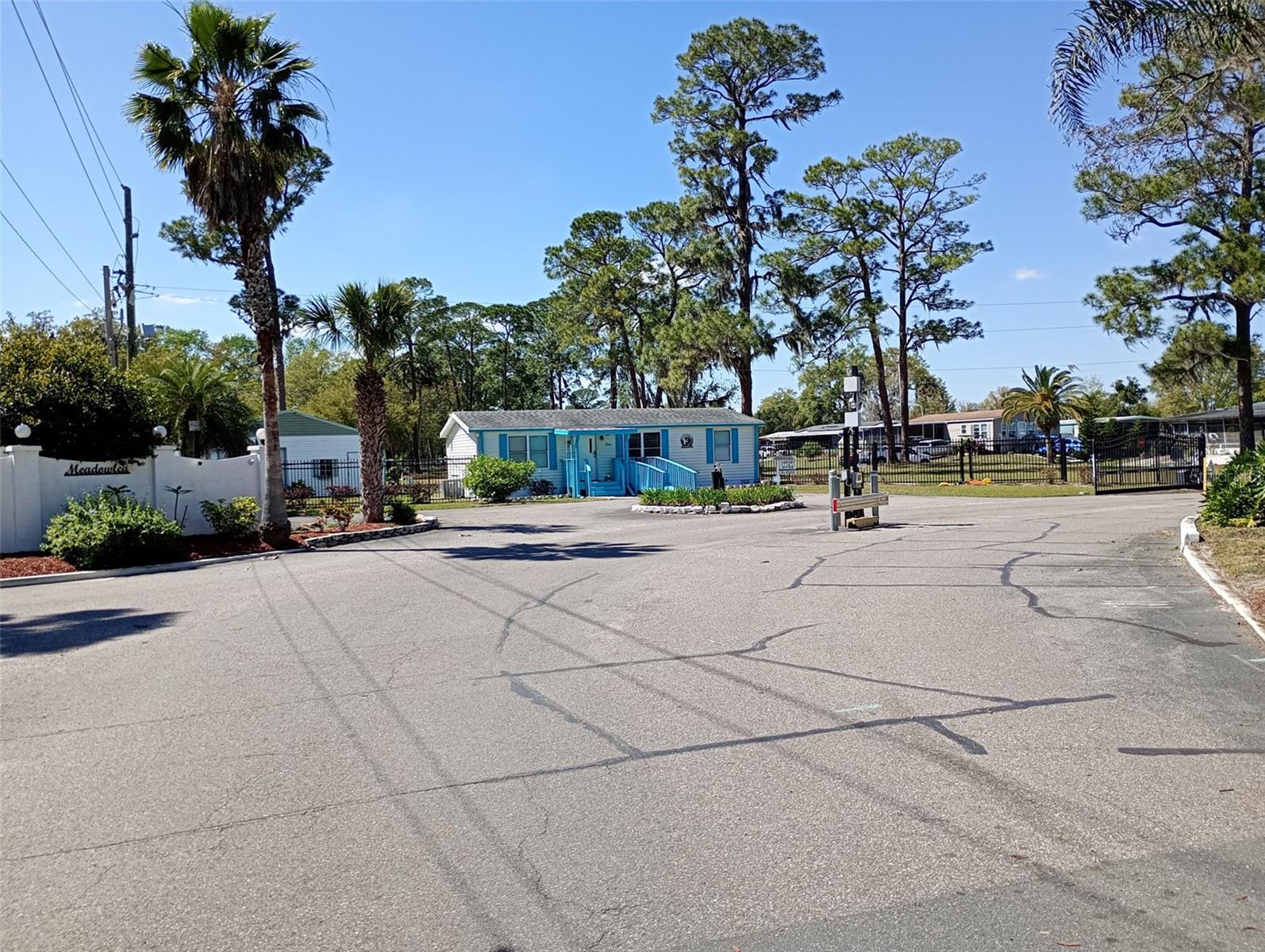 LEISURE WORLD PARK - Residential