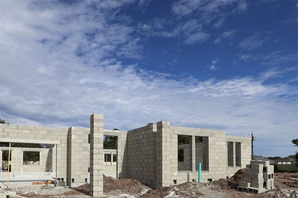 Photo of 984 Hawksnest Point, Oviedo, FL 32765 (MLS # O6366370)