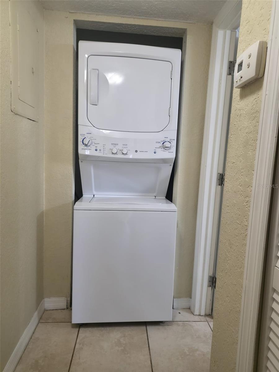 METRO/MICHIGAN PARK CONDO - Residential
