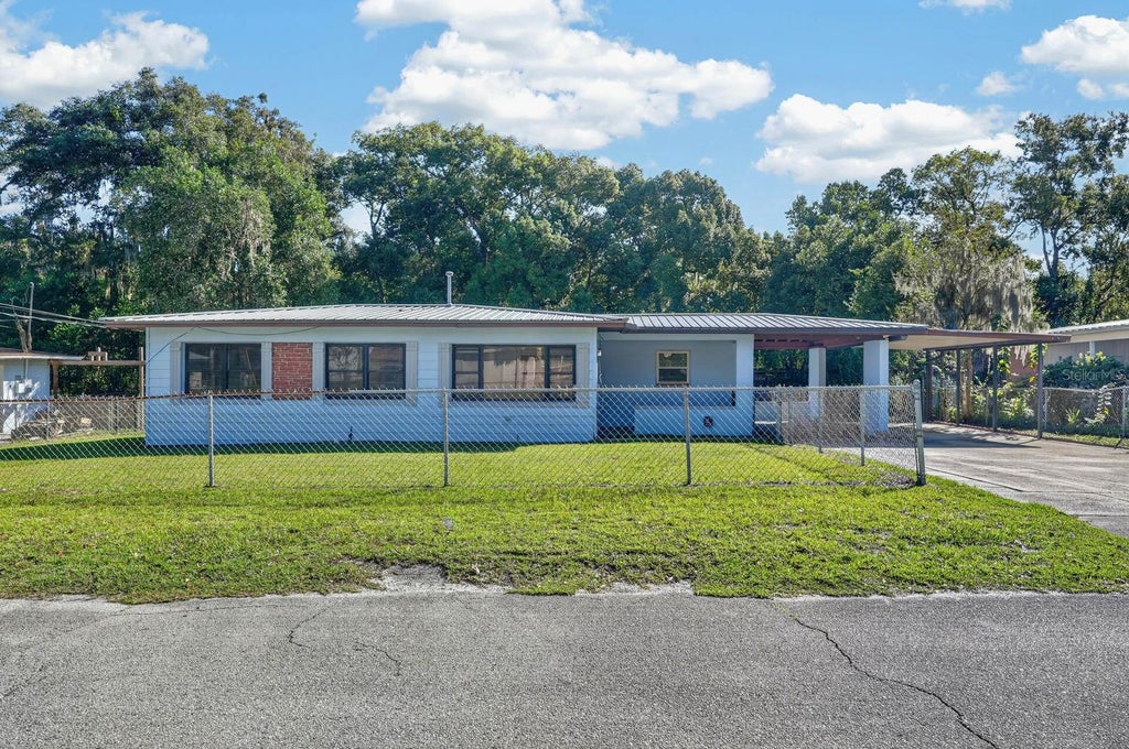 Photo of 211 Fern Street, Palatka, FL 32177 (MLS # FC322237)