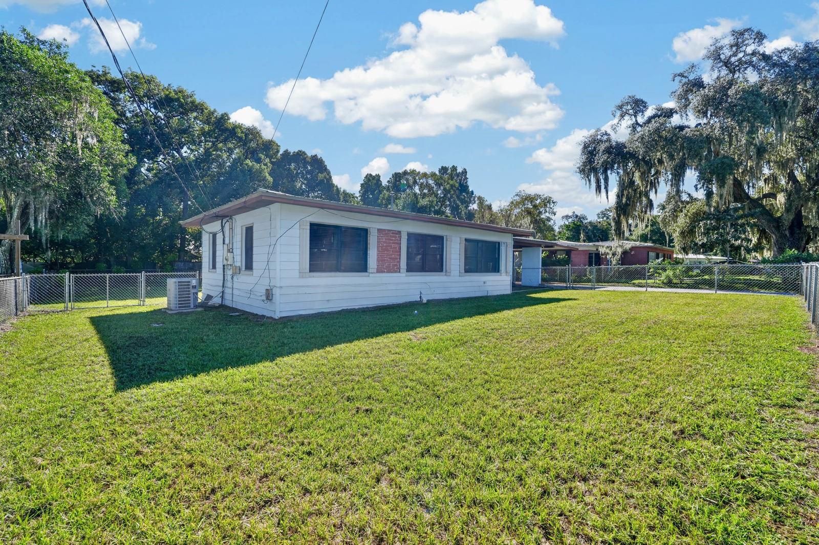 211 FERN STREET