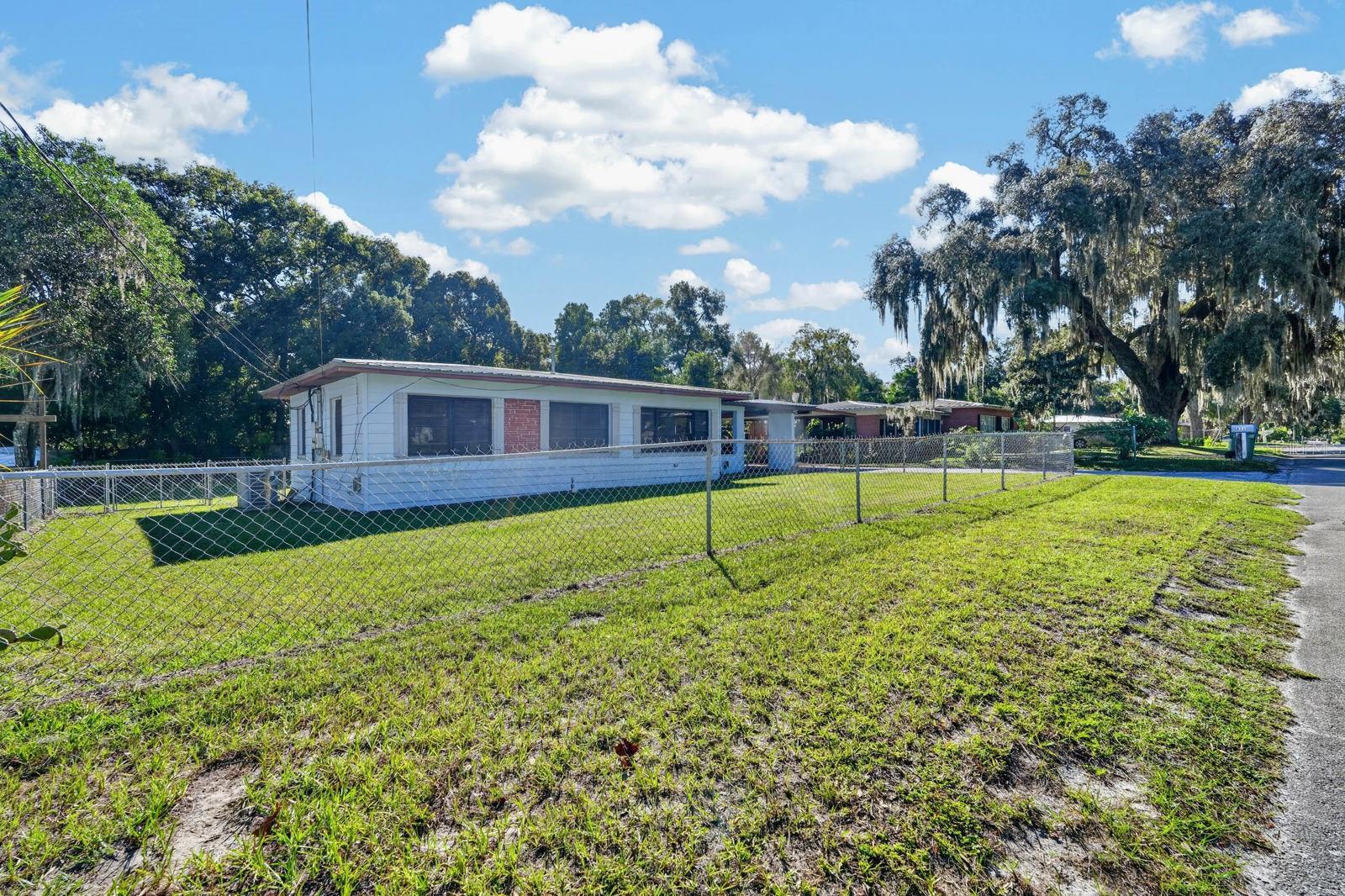 211 FERN STREET