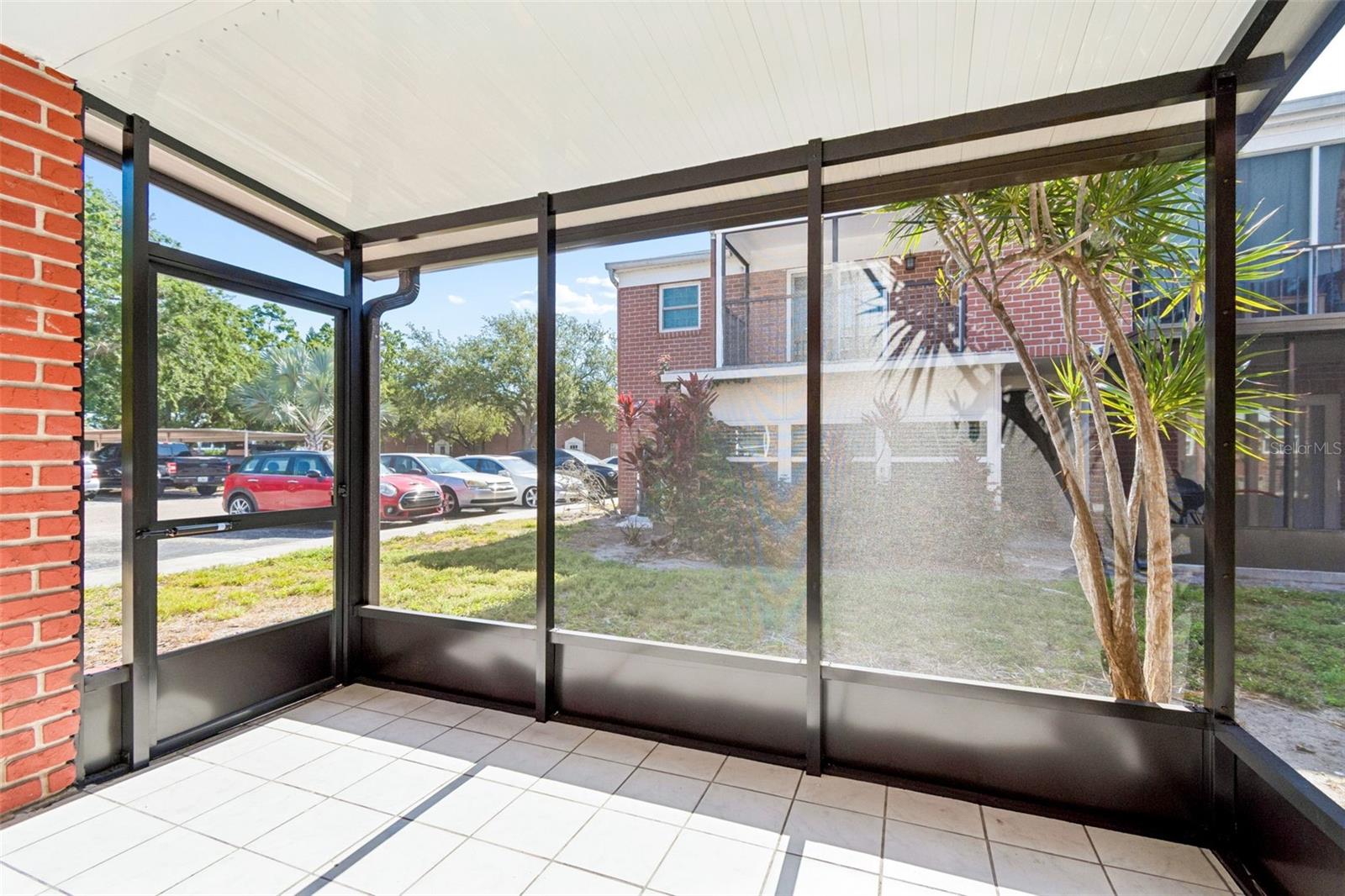 JAMESTOWN CONDO - Residential