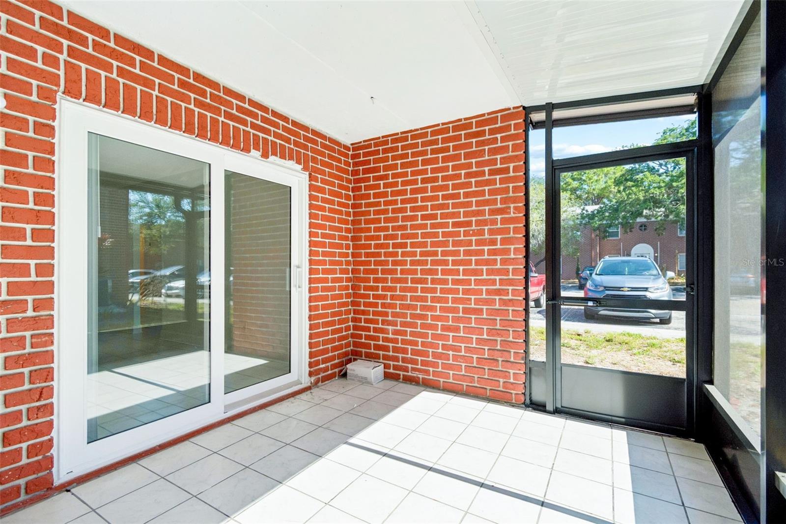 JAMESTOWN CONDO - Residential
