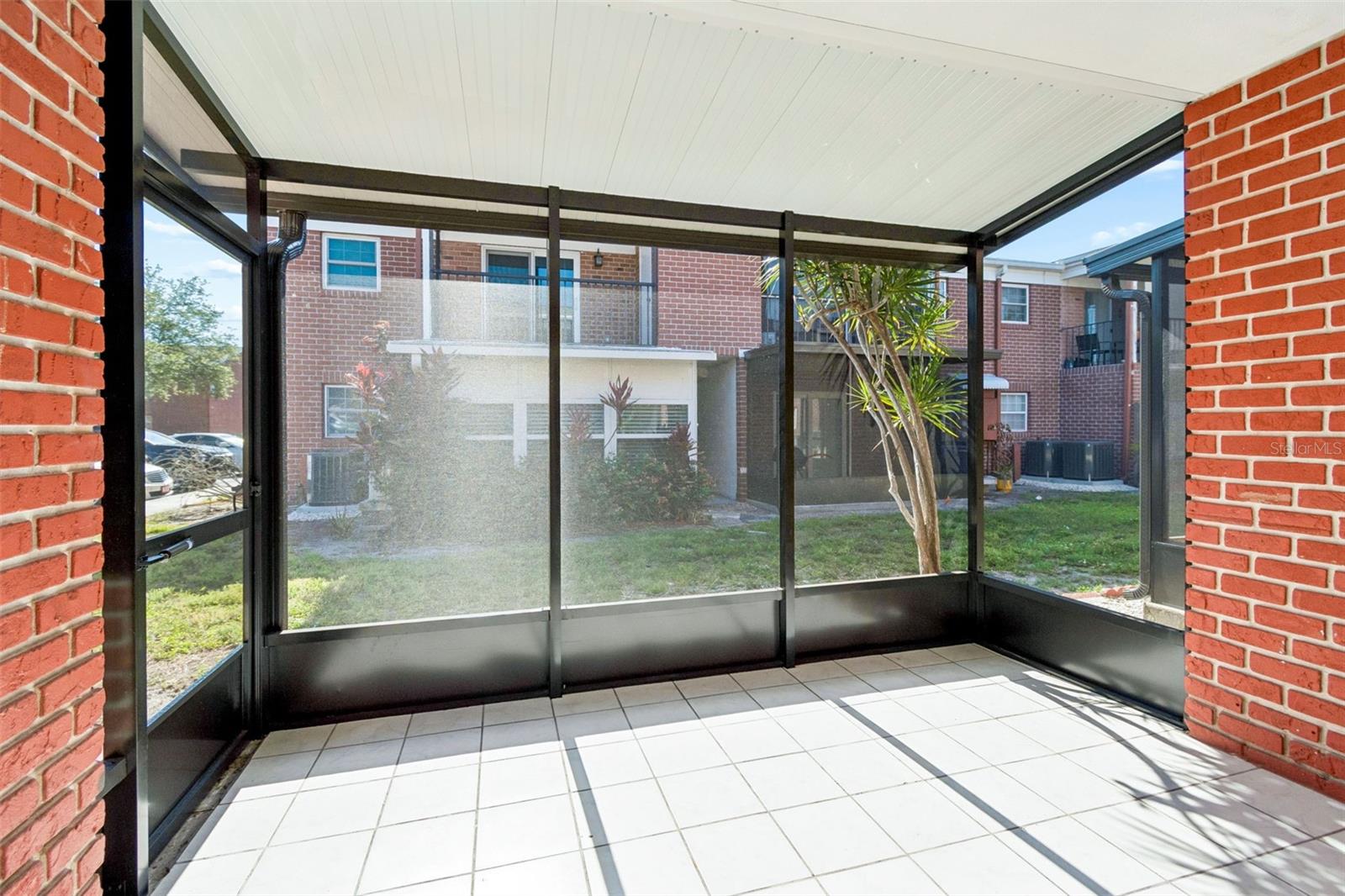 JAMESTOWN CONDO - Residential