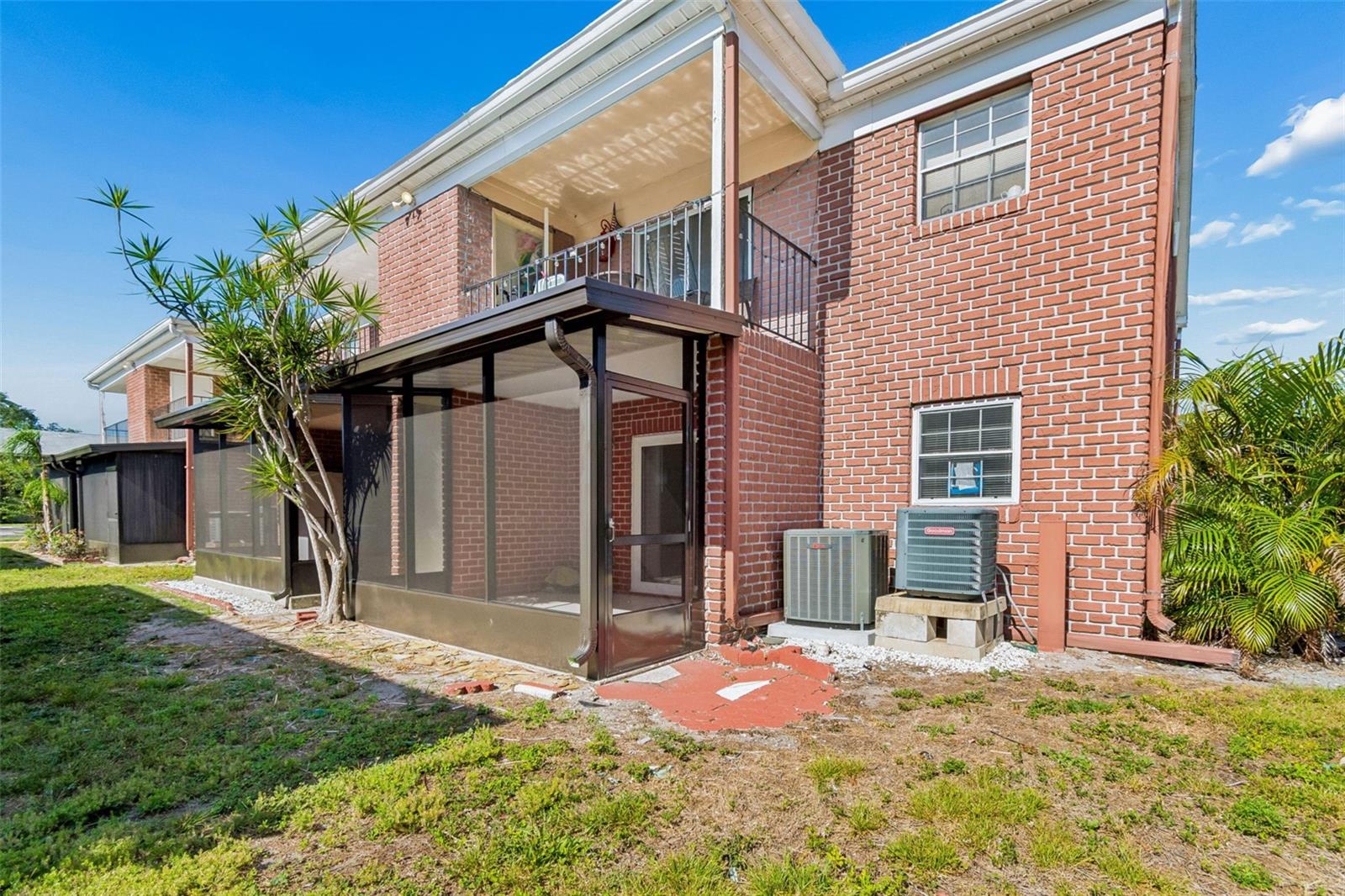 JAMESTOWN CONDO - Residential
