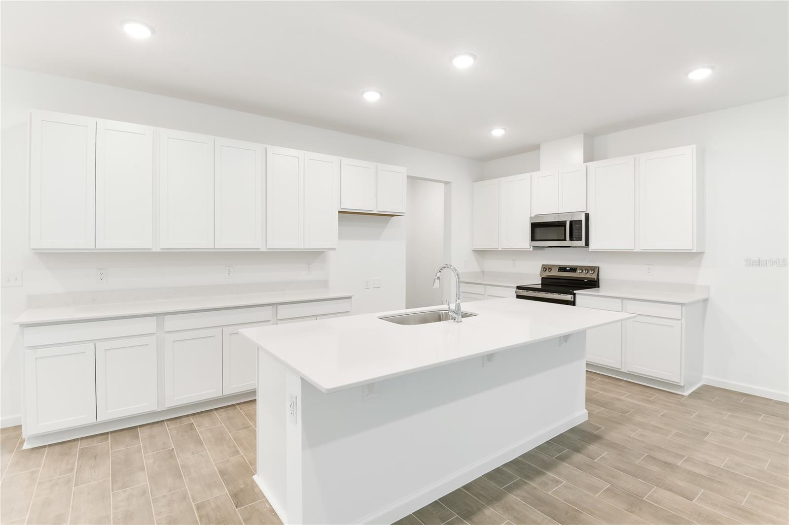 331 ALEXANDRITE STREET