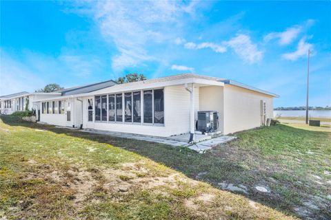 A home in WINTER HAVEN