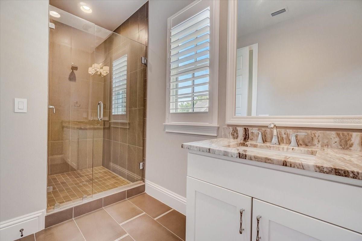 CHARMONT - Residential