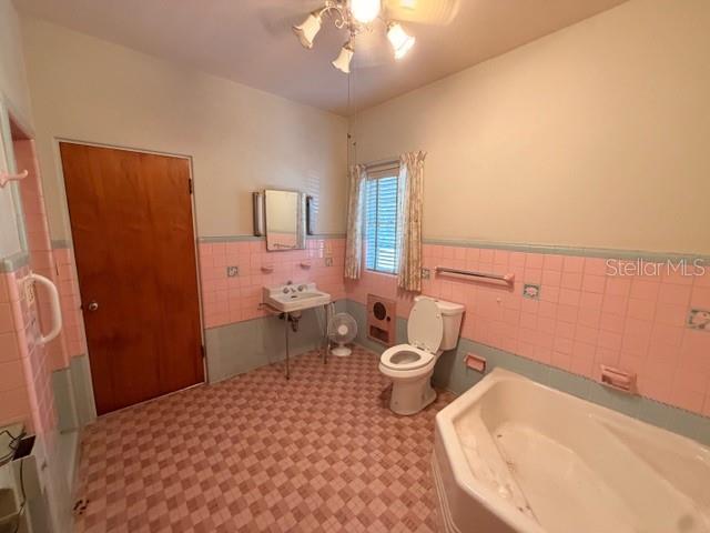 LAKE WALES RESUB - Commercial Sale