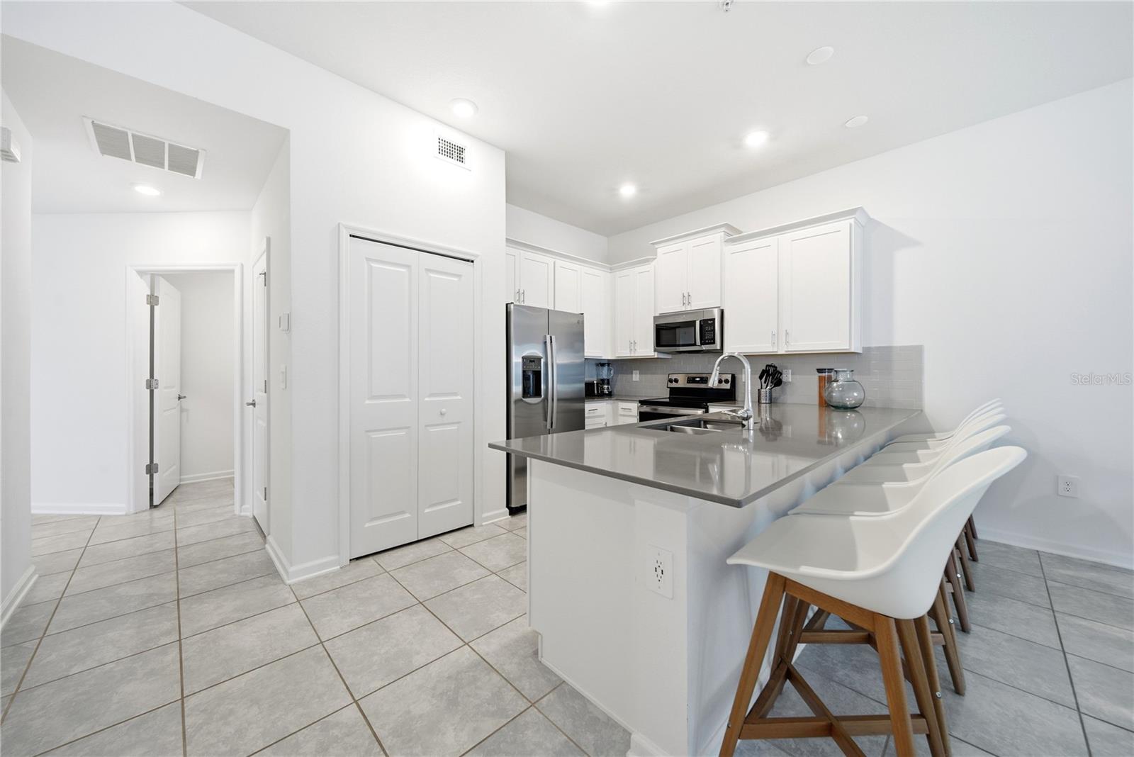 CHAMPIONSGATE CONDO 4 PH 29 - Residential