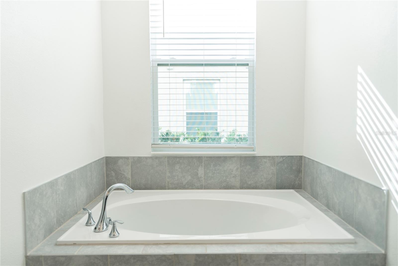 CHAMPIONSGATE CONDO 4 PH 29 - Residential