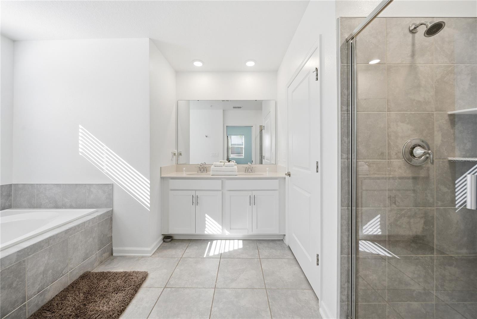 CHAMPIONSGATE CONDO 4 PH 29 - Residential